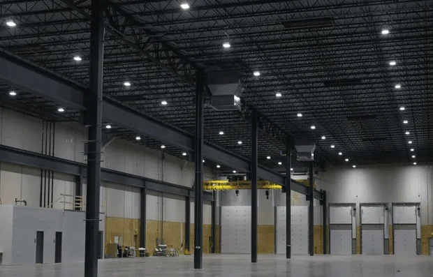 Pembelian lampu LED high bay: kebutuhan serta biaya terpasang